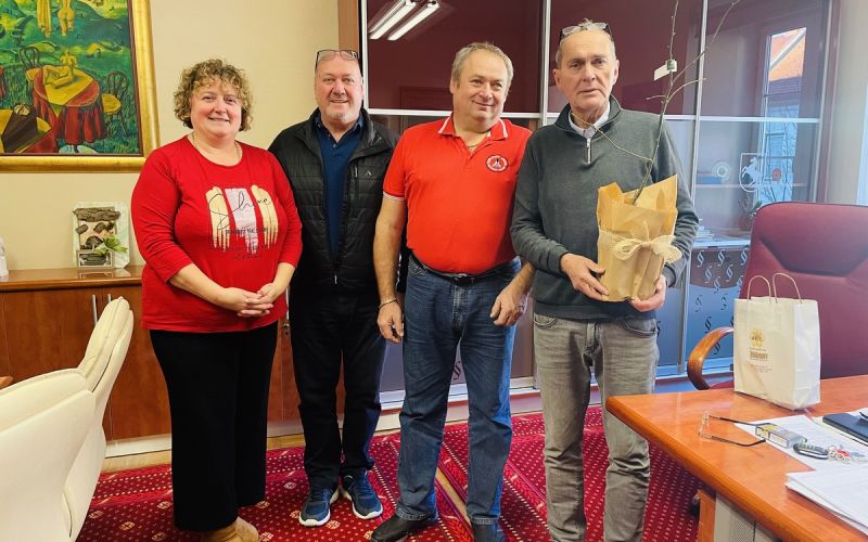 čebelarji konjice.jpeg