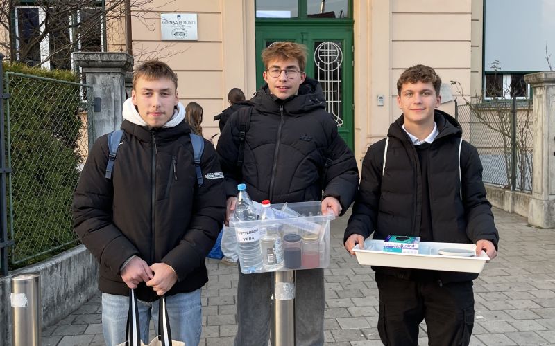 os-prezihovega-voranca-bistrica, kemijski-poskusi