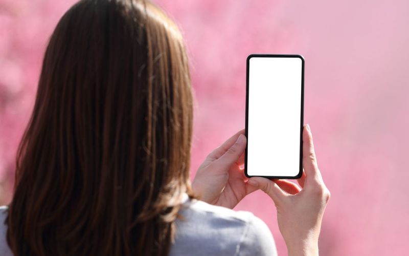 telefon, ženska.jpg