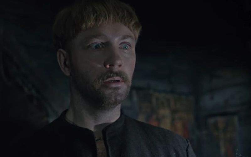 Duh zla - !!!Zgodba filma Duh zla se vrti okoli študenta kijevskega semenišča, ki po naključju pade