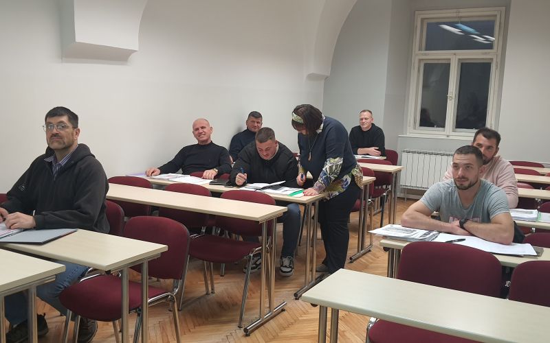 HB_učenje slovenščine1.jpg