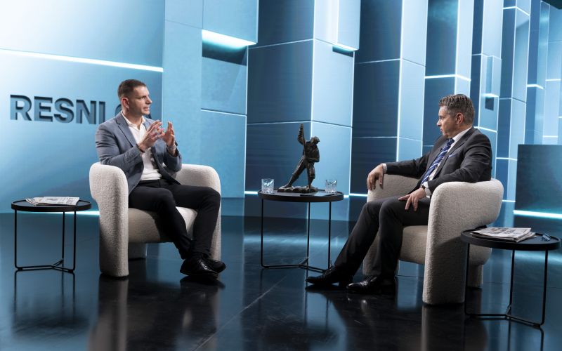 pogovori o prihodnosti, zoran stevanovic, Vesel