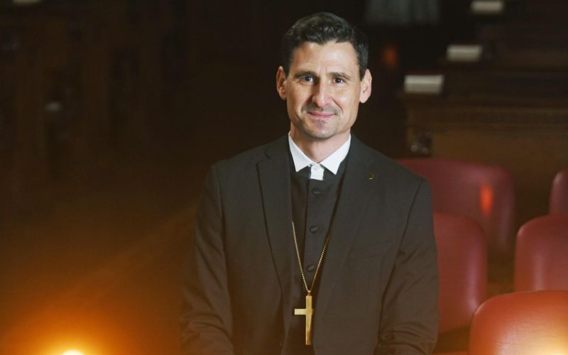 dr-aleksander-ernisa