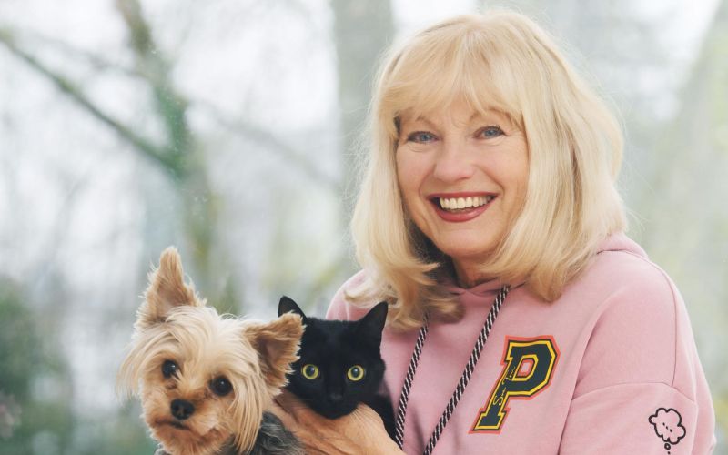 mojca-blazej-cirej, legendarna-voditeljica-nocnega-programa