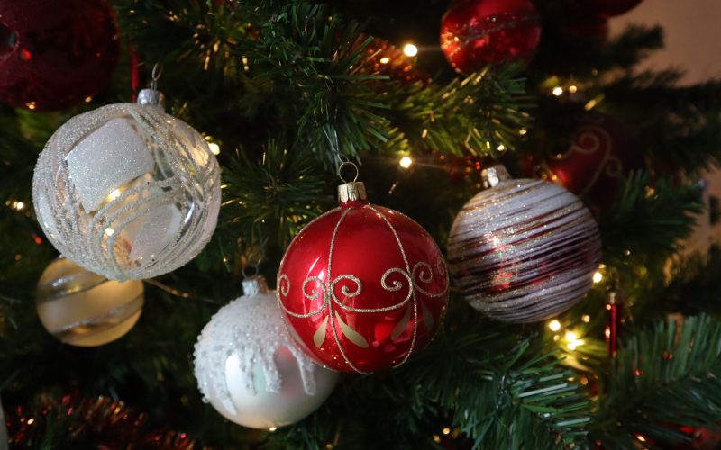 Vsem želim blagoslovljene božične praznike in lep vstop v novo leto..JPG