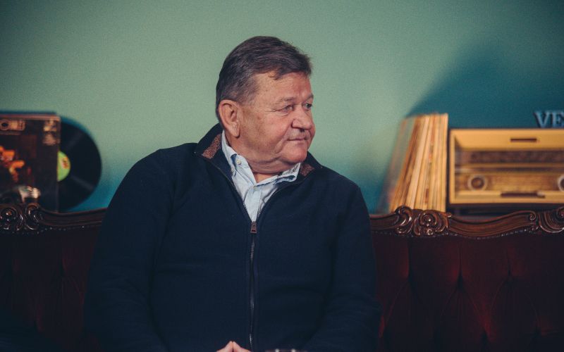 aleksander-jevšek, kavč, podkast