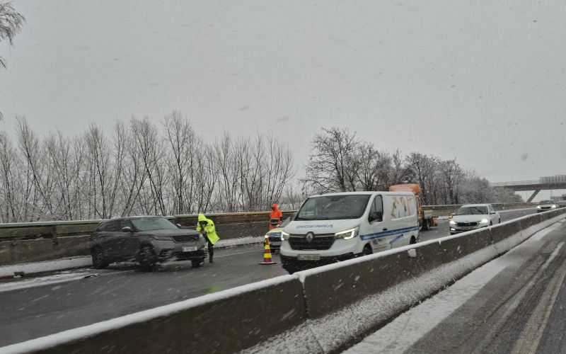 sneg, avtocesta, prometna, vransko.jpg