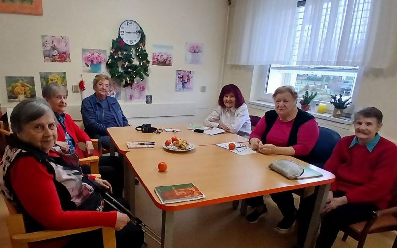 V večini domov za starejše so starostniki oddali soglasje za nov sistem dolgotrajne oskrbe. Na sliki stanovalci DSO Novo mesto.