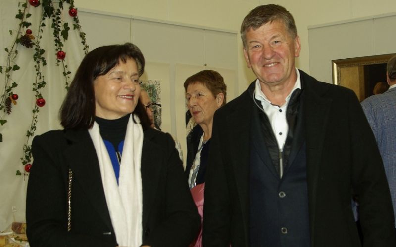 Bogovičeva na razstavi potic v Šentjerneju