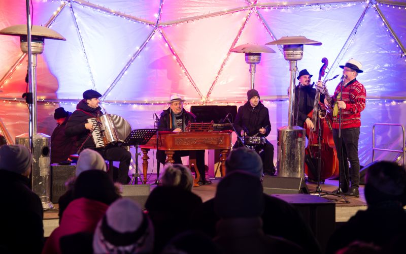 prasnati, koncert, drsalisce, trg-kulture, praznicni-december