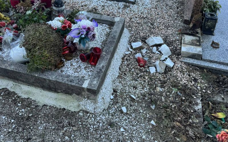 škofije, grob, pokopališče