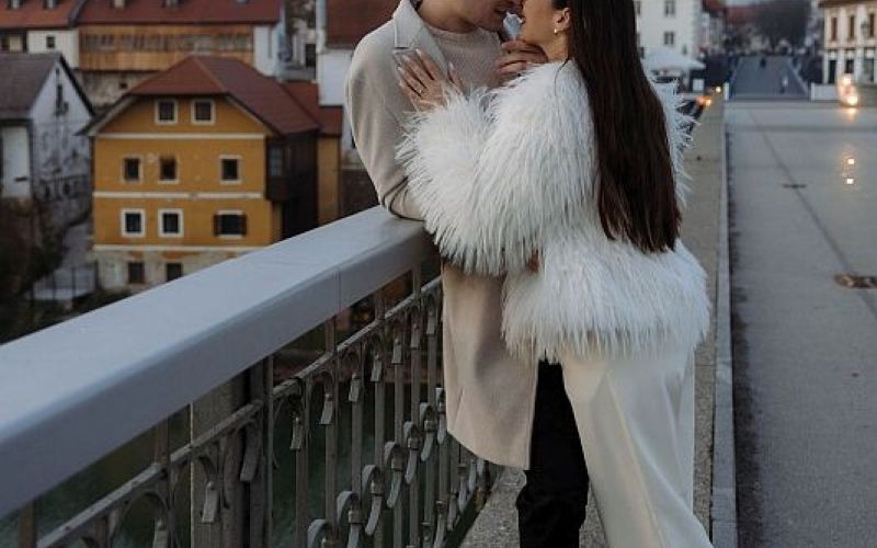 S Druzabna zaroka_satin_in_gregor.jpg