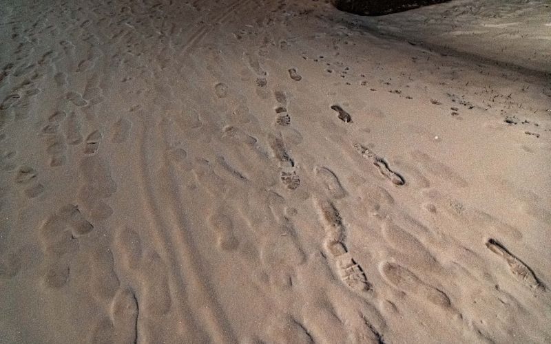 simbolična, sneg, zima, sneženje, stopinje, stopaji, odtisi, hoja