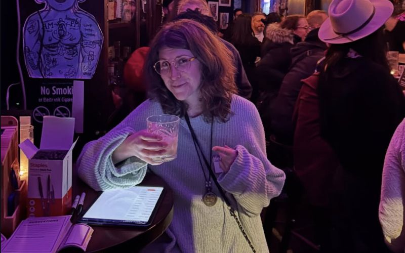 Hekate Café & Elixir Lounge ke vedno nabito poln.