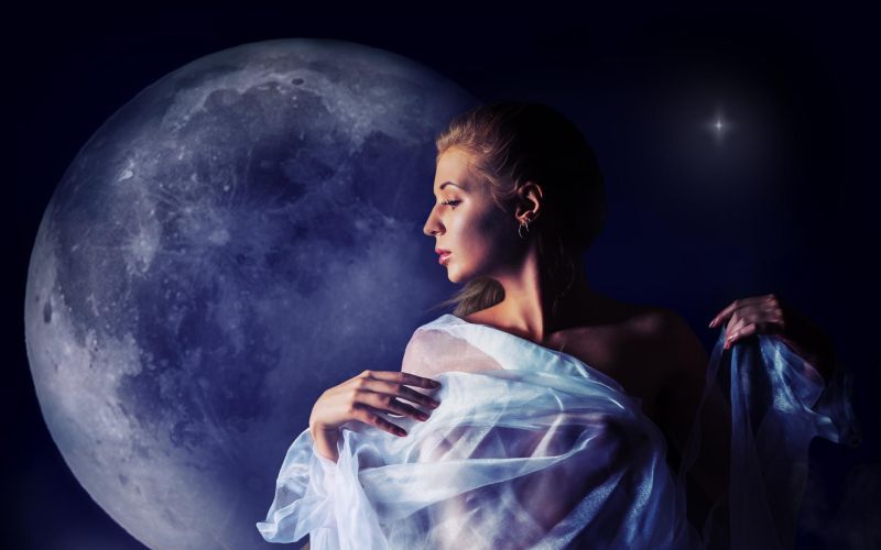 hujsanje luna shutter.jpg