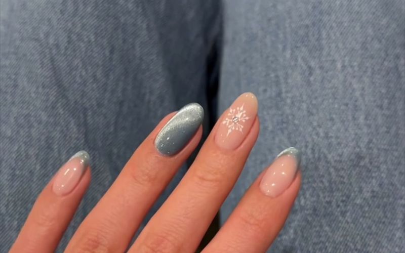 Icy nails 2.jpg
