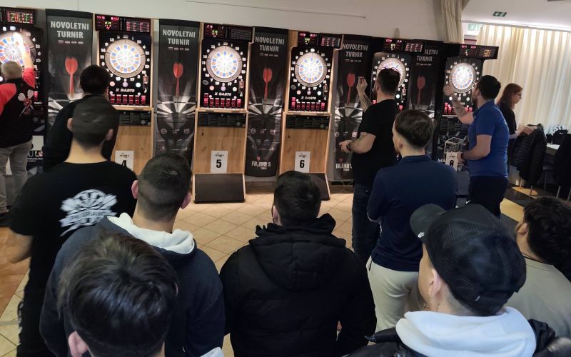 elektronski-pikado, friends-team, sveti-jurij, novoletni-turnir