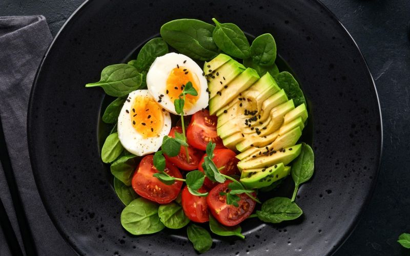 solata, jajce, avokado