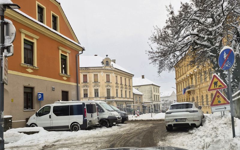 MZ Parkiranje Ob Grajeni_SPLET.jpg