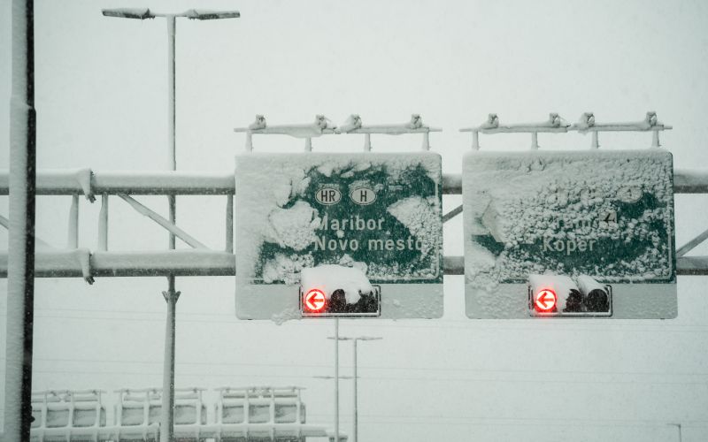 promet-znak, sneg, promet, cesta, zima