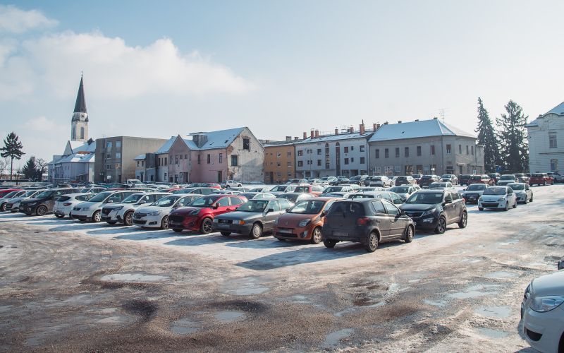 simbolična, parkirišče-arhitekta-novaka, bivši-mercator, divje-parkirišče