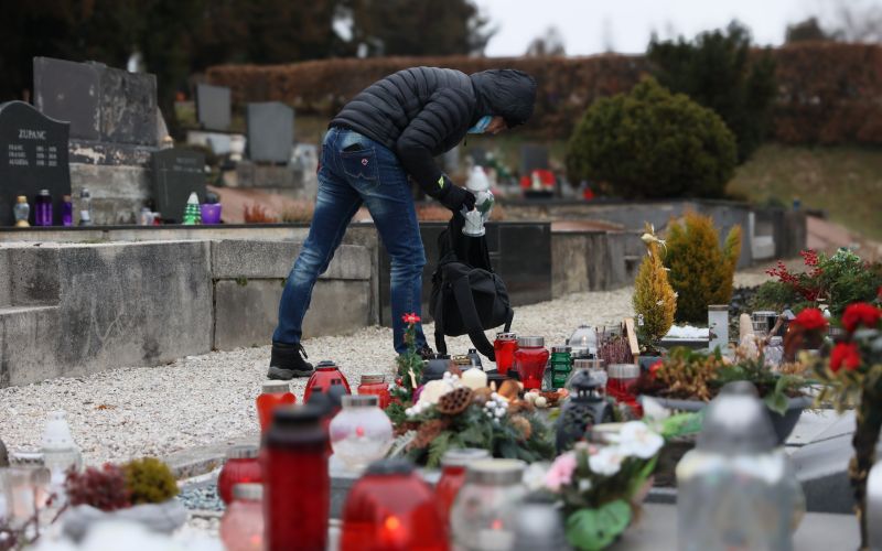 Tatvine s pokopališč