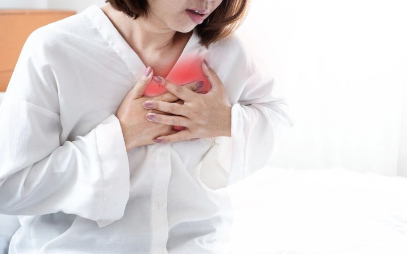 bolečina v prsih.jpg