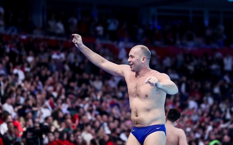 dusan mandic srbija vaterpolo.jpg