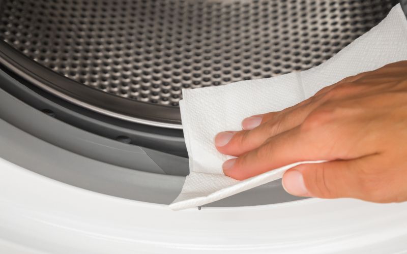 robec-v-pralnem-stroju