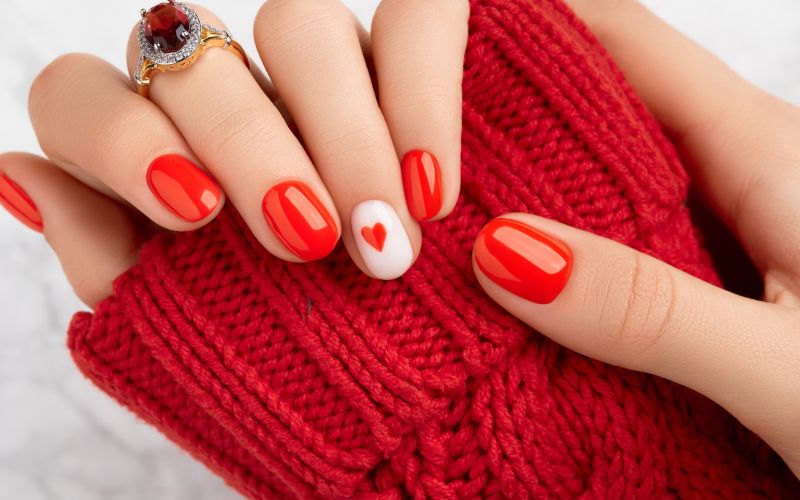 valentinovi nohti, manikira.jpg