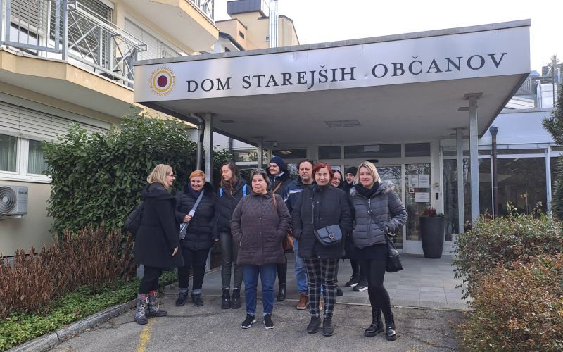 Skupina je obiskala tudi DSO Novo mesto.jpg