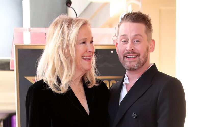Macaulay Culkin, Catherine O'Hara.jpg