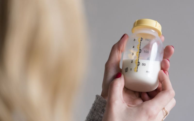 mleko steklenicka.jpg