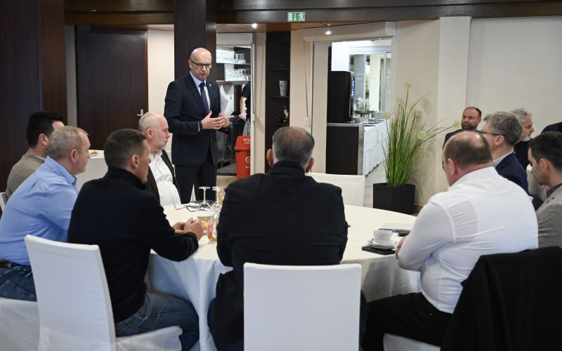 srecanje-z-gospodarstveniki