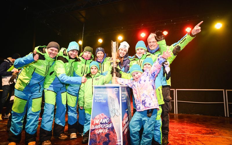 mom_szm_olimpijska_bakla_snezni_stadion_arena_maribor_