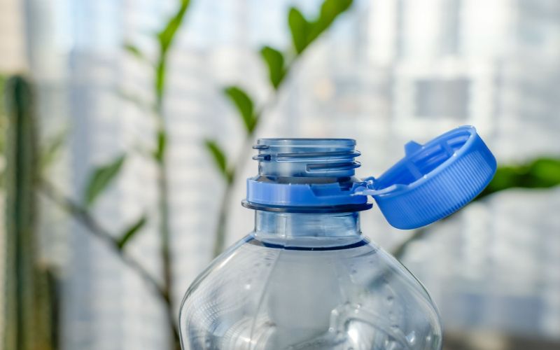 zalivanje-balkonskih-roz