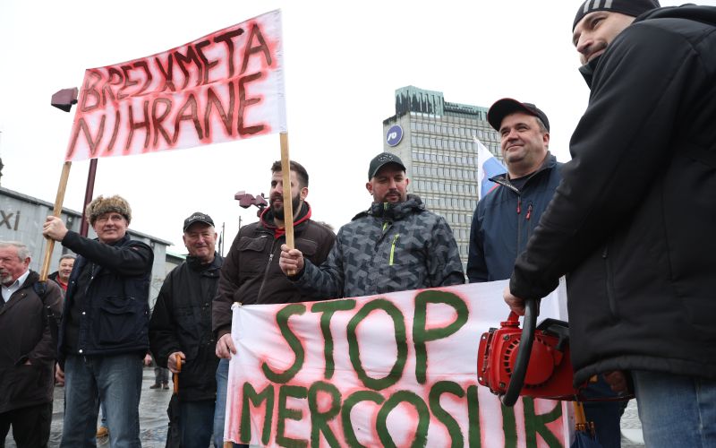 protest kmetov, 6.2.2026.JPG