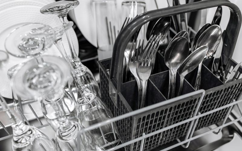 pomivalni-stroj, pribor