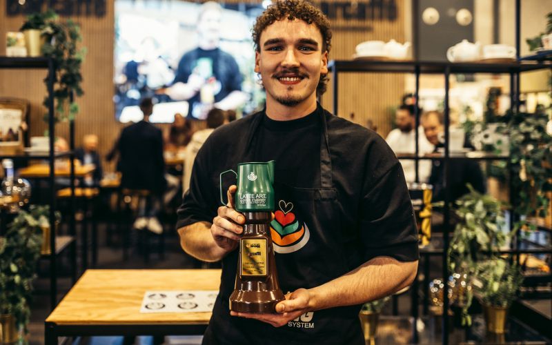 LAGS Primož Miklavčič - Zeleni lonček.jpg