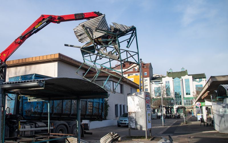 odstranitev-stojnic-s-tržnice, tržnica, stojnice, komunala-murska-sobota