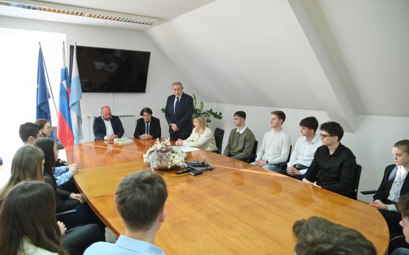 podpis-štimpendij-moravske-toplice, pif, pomurska-izobraževalna-fundacija