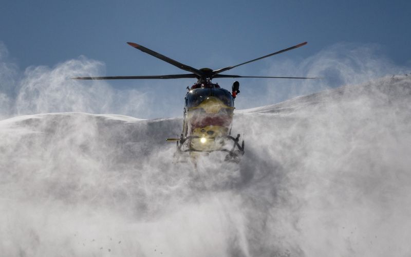 helikopter, francoske alpe.jpg