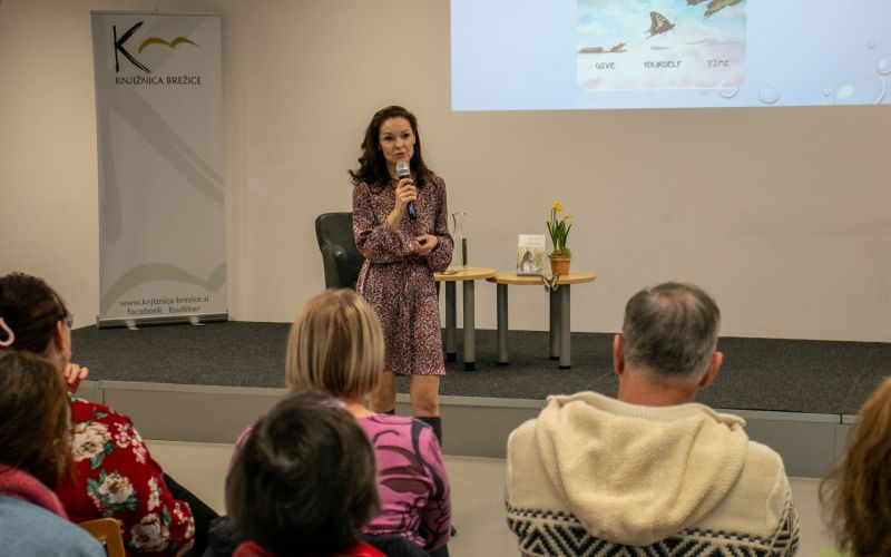 knjiznica-brezice-je-bogatejsa-za-osebno-dvigalo