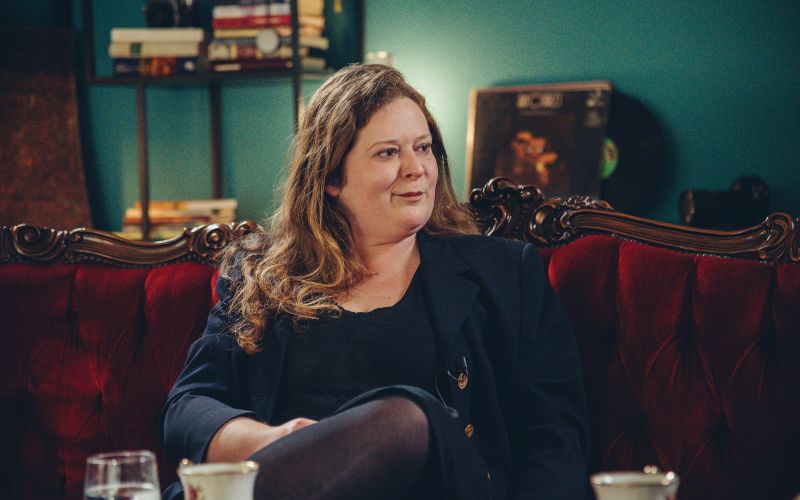 sara-kager, kavč, podkast