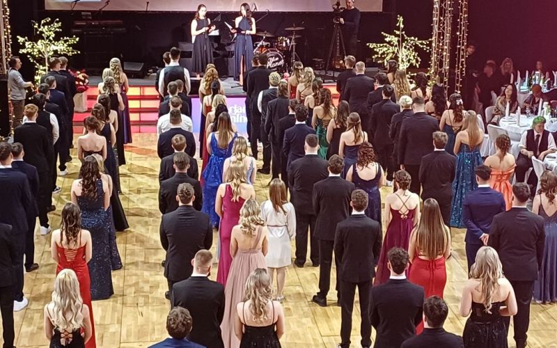 hb-maturantski ples 2- na izbiro.jpeg