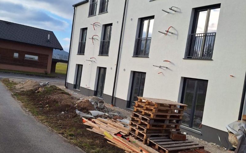 logatec, stavba, crna-gradnja