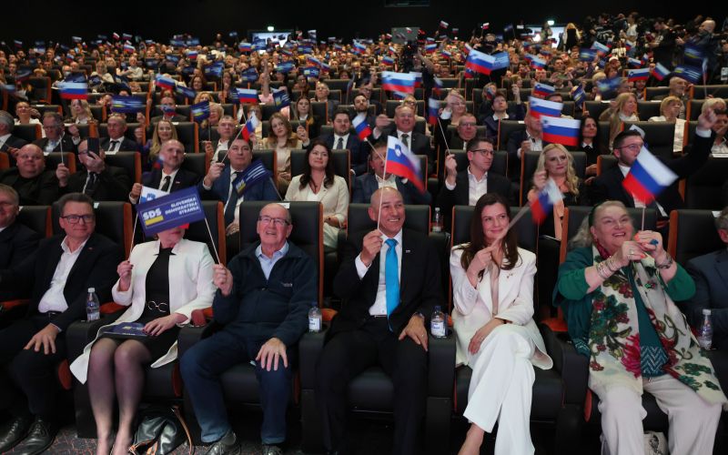 sds, konvencija, janez janša.jpg