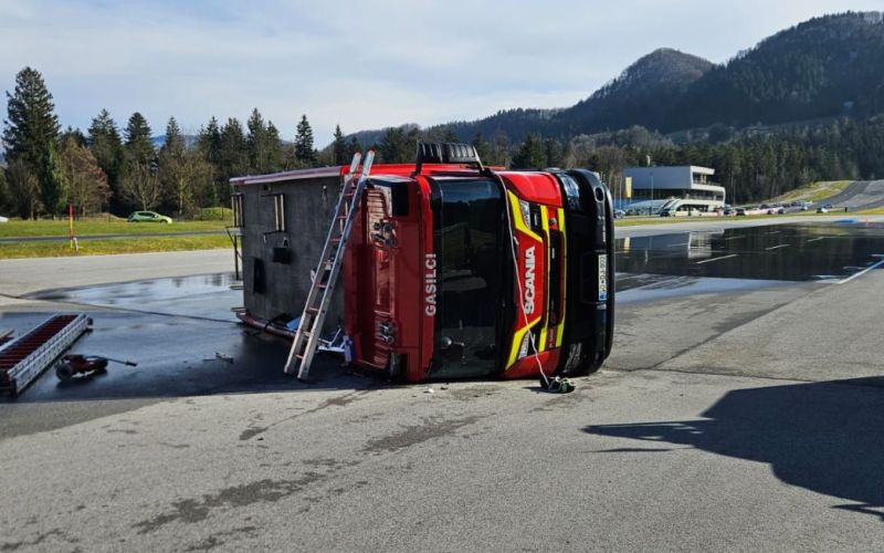poligon, varna vožnja, vransko, gasilsko vozilo.jpg