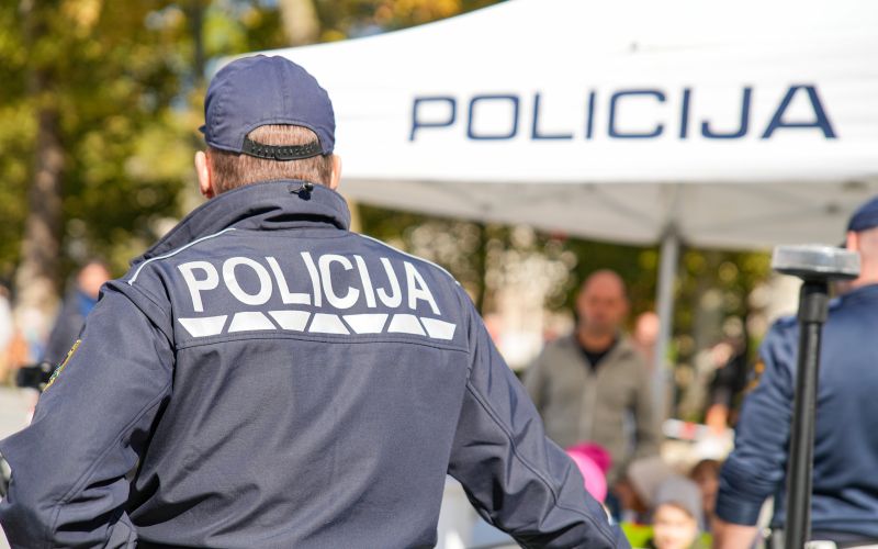 policija policist.jpg