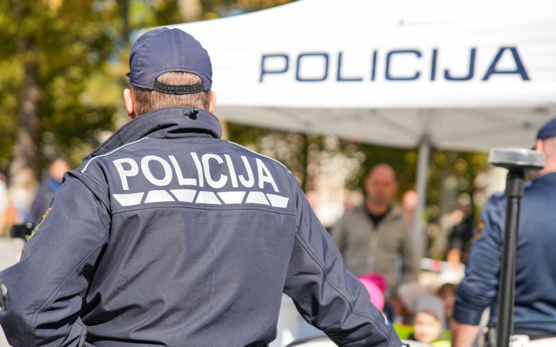 policija policist.jpg